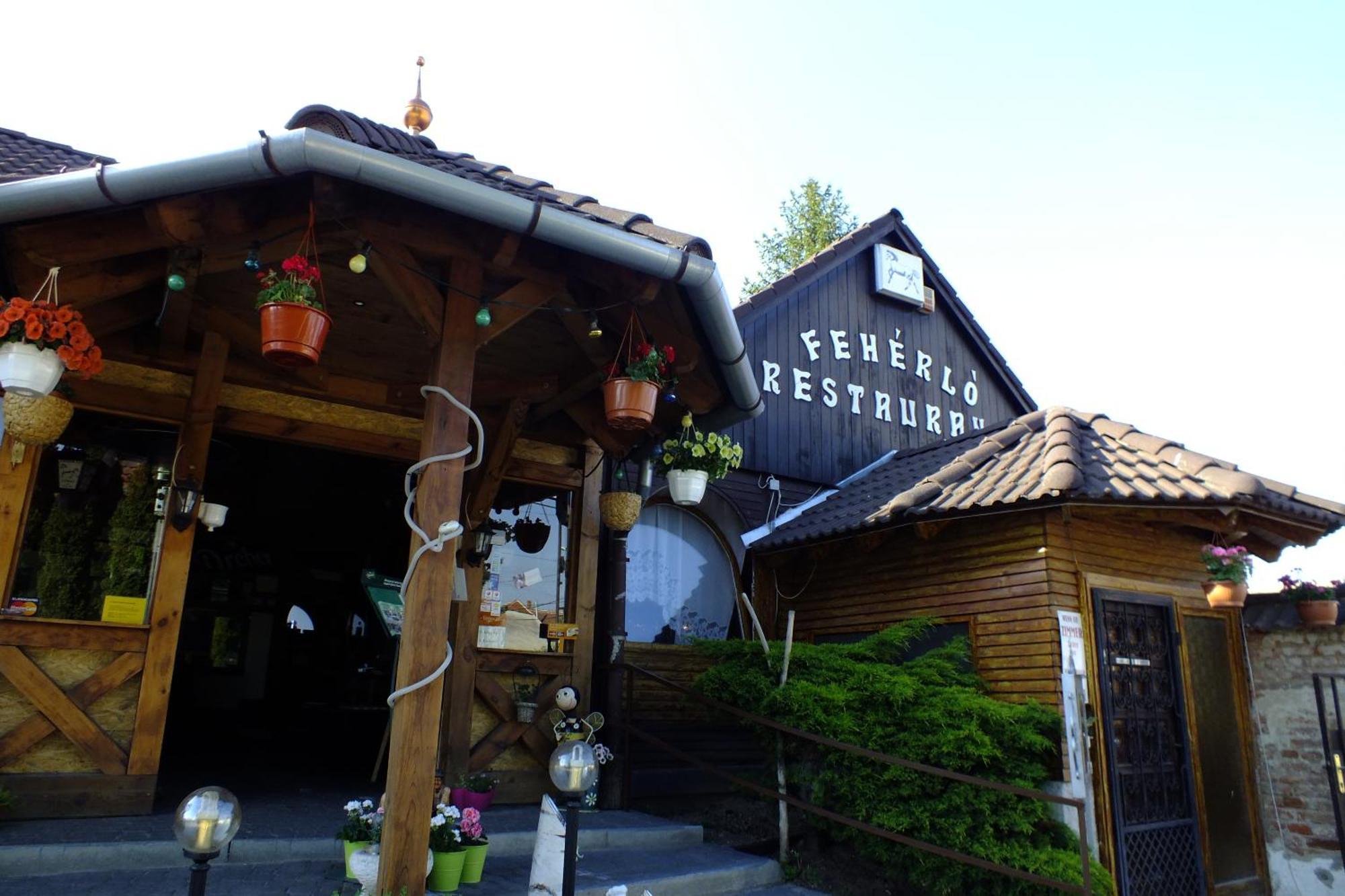 Feherlo Vendeghaz & Restaurant Bük المظهر الخارجي الصورة